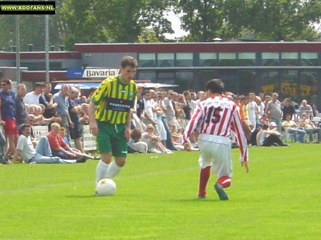 17 juli 2004 oefenwedstrijd Top Oss ADO Den Haag