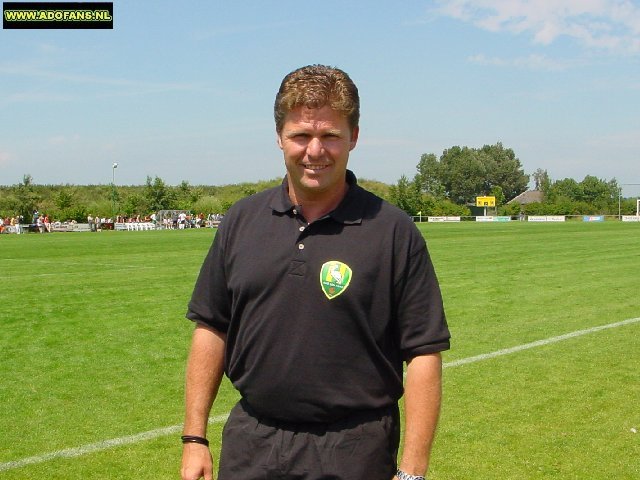 17 juli 2004 oefenwedstrijd Top Oss ADO Den Haag