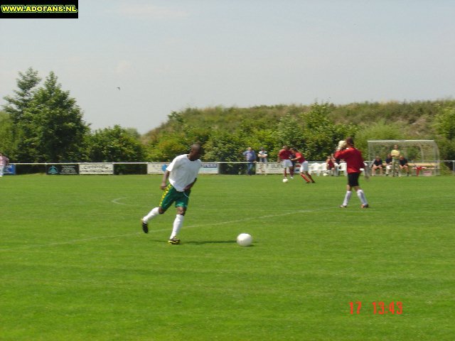 17 juli 2004 oefenwedstrijd Top Oss ADO Den Haag