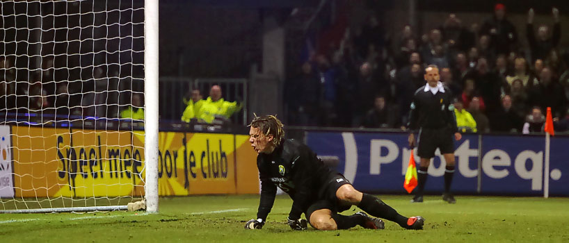 ADO Den Haag ongelukkig onderuit in Alkmaar