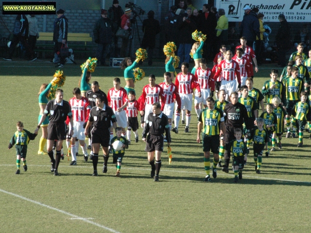 matig PSV toch langs strijden ADO Den Haag