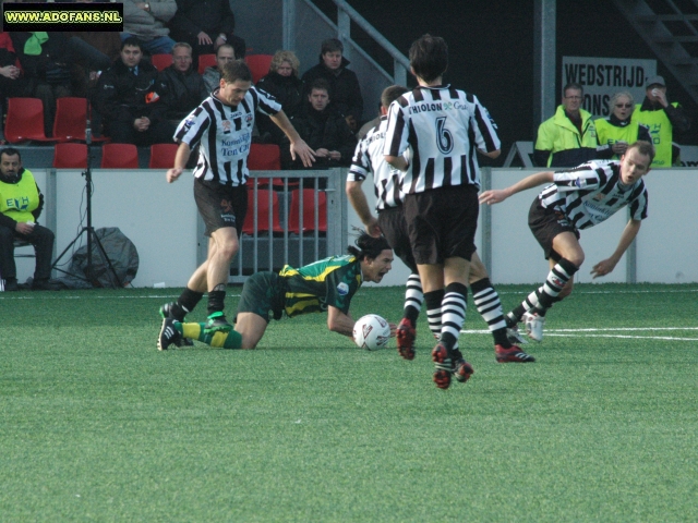 ADO Den Haag wint bij Heracles de eerste finale