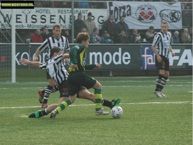 ADO Den Haag wint bij Heracles de eerste finale