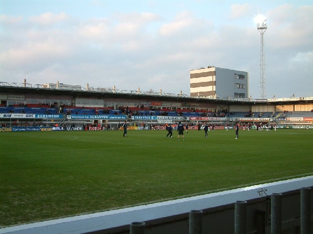 Verslag en foto`s ADO Den Haag met moeite langs RBC Roosendaal