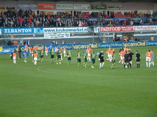 Verslag en foto`s ADO Den Haag met moeite langs RBC Roosendaal