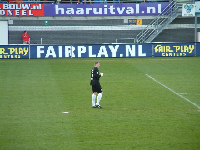 Verslag en foto`s ADO Den Haag met moeite langs RBC Roosendaal