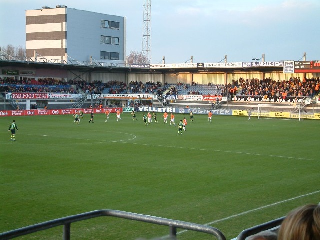 Verslag en foto`s ADO Den Haag met moeite langs RBC Roosendaal