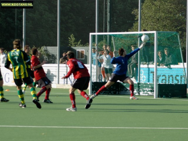 Voetbal/hockey wedstrijd HCKZ -ADO Den Haag 1-3