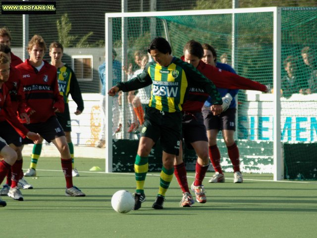 Voetbal/hockey wedstrijd HCKZ -ADO Den Haag 1-3