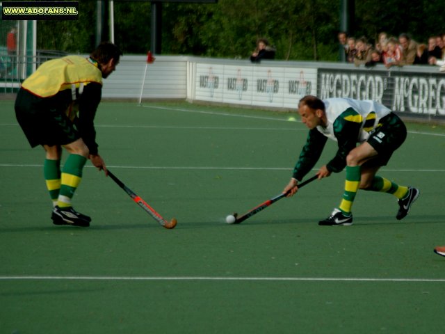 Voetbal/hockey wedstrijd HCKZ -ADO Den Haag 1-3