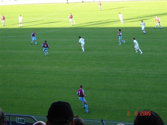 Oefenwedstriijd ado den haag Westham United