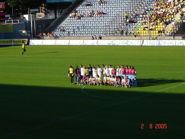 Oefenwedstriijd ado den haag Westham United