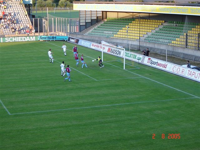 Oefenwedstriijd ado den haag Westham United