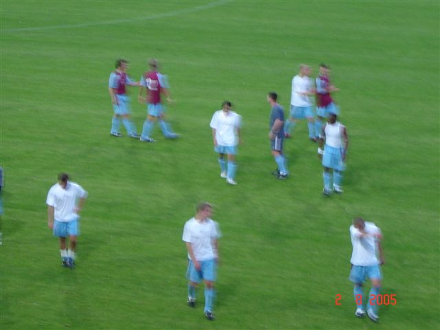 Oefenwedstriijd ado den haag Westham United