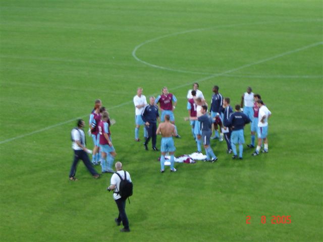 Oefenwedstriijd ado den haag Westham United