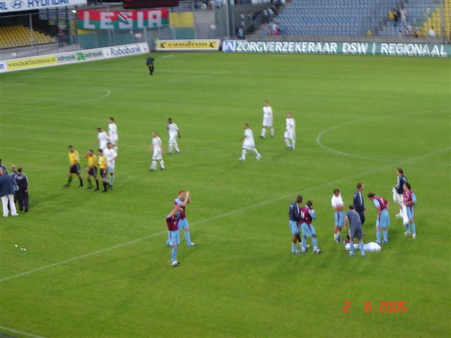 Oefenwedstriijd ado den haag Westham United