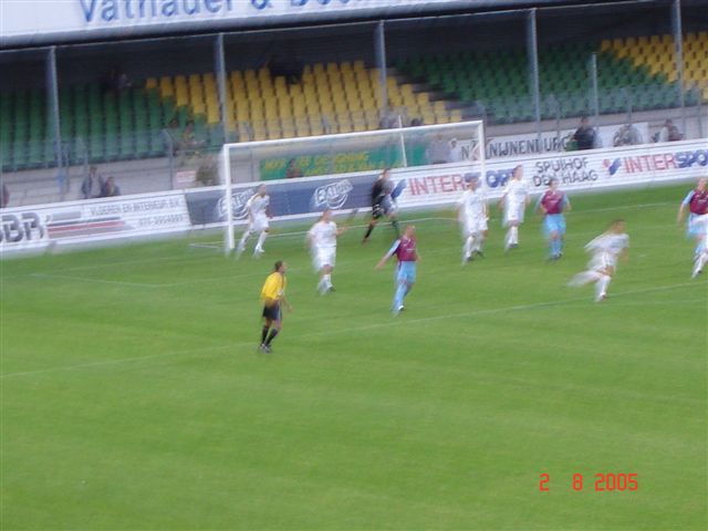 Oefenwedstriijd ado den haag Westham United