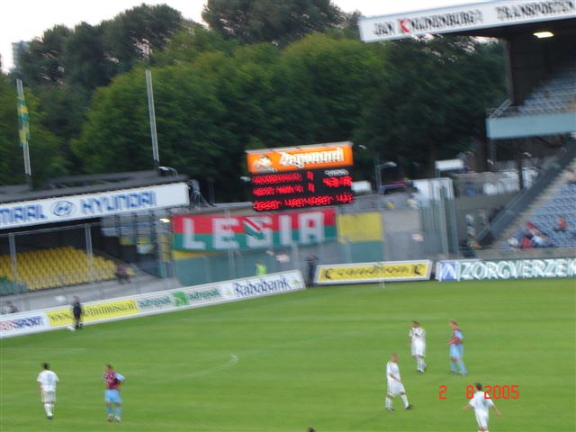 Oefenwedstriijd ado den haag Westham United