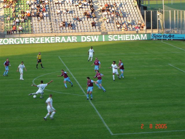 Oefenwedstriijd ado den haag Westham United