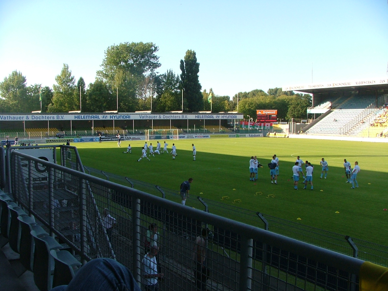 Oefenwedstriijd ado den haag Westham United