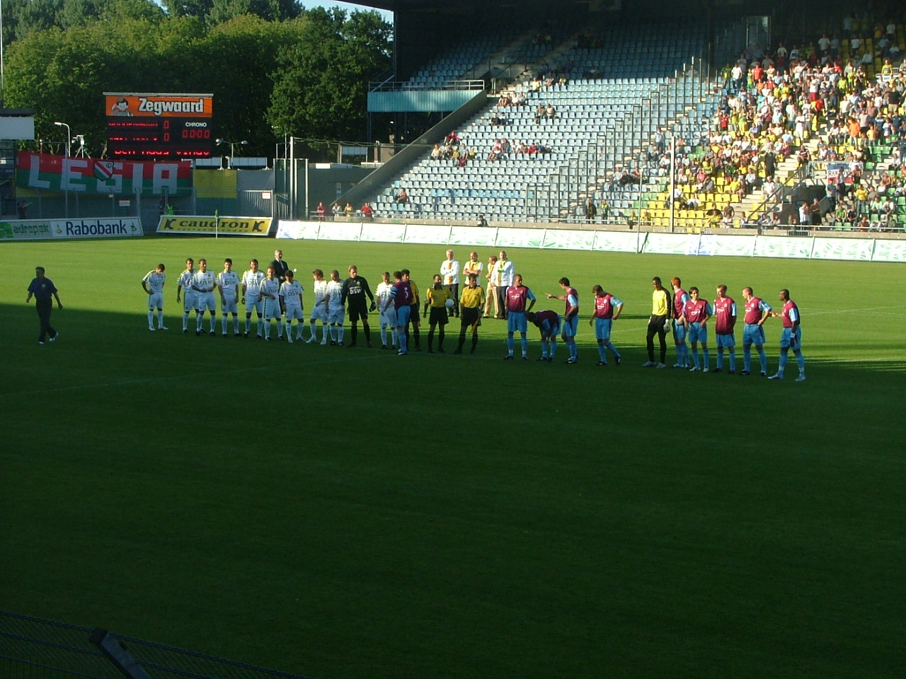 Oefenwedstriijd ado den haag Westham United