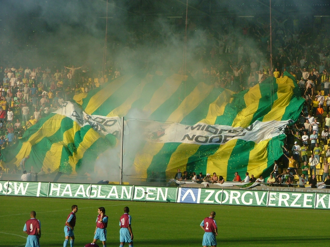 Oefenwedstriijd ado den haag Westham United