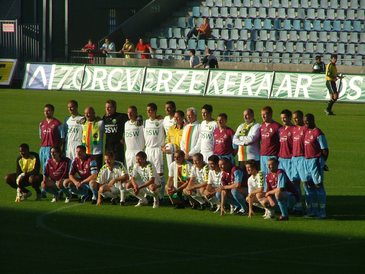 Oefenwedstriijd ado den haag Westham United