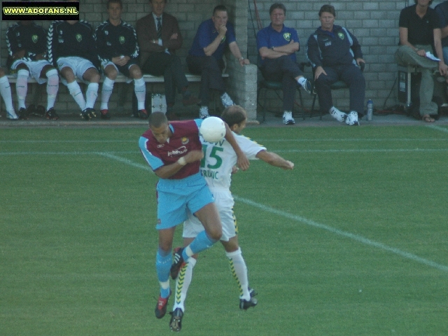 Oefenwedstriijd ado den haag Westham United