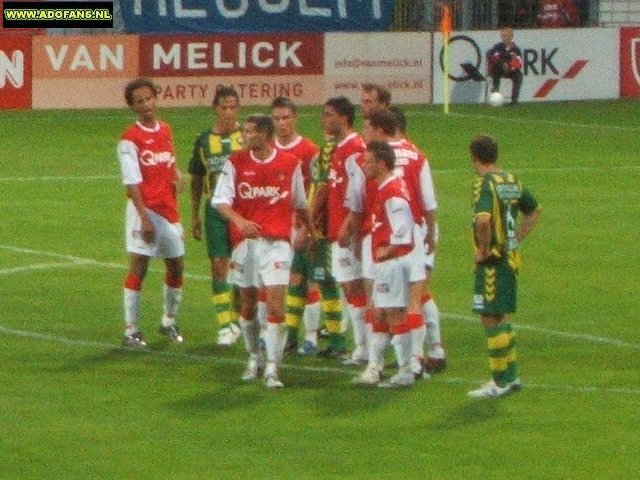 wedstrijd foto MVV ADO Den Haag 10-08-2007