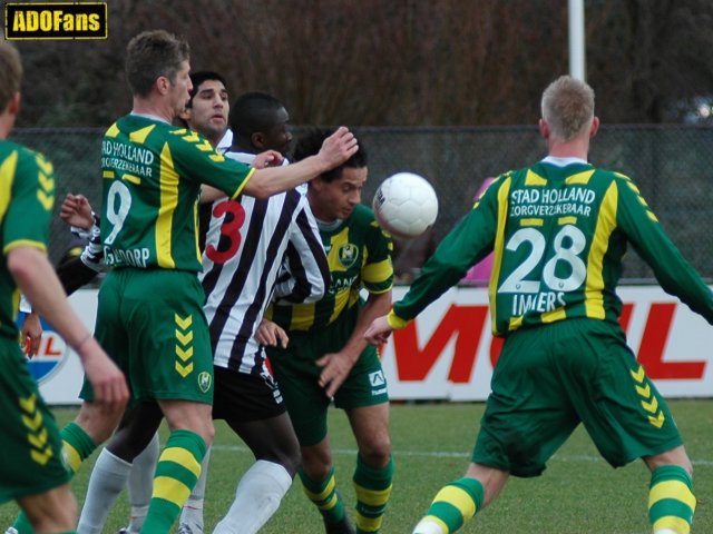 ADO DEN HAAG oefent tegen TONEGIDO