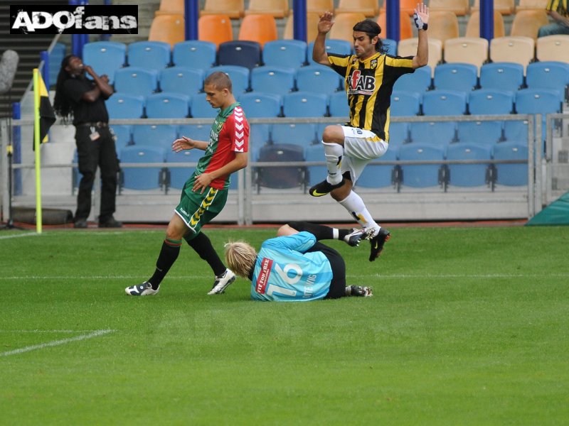 ADO Den Haag wint ruim van Vitesse 