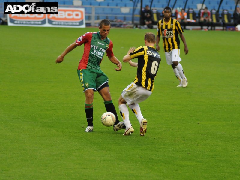 ADO Den Haag wint ruim van Vitesse 