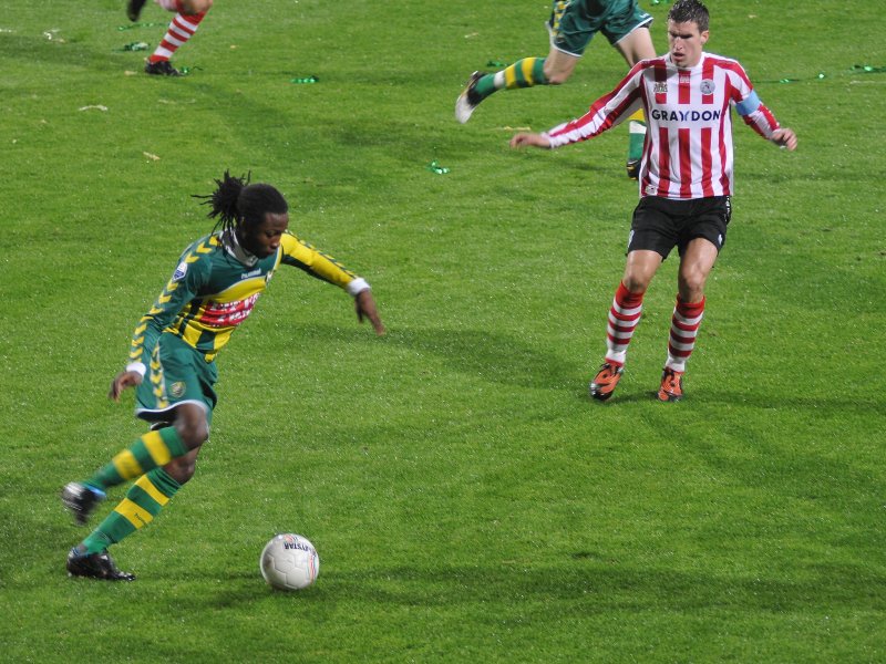 ADO Den Haag -Sparta Rotterdam Lorenzo Pique speelde de eerste helft links- en de tweede helft rechts achter 