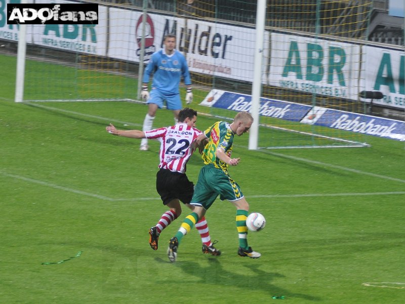 ADO Den Haag -Sparta Rotterdam Lex Immers tijdens een van de vele Haagse aanvallen op het Spartaanse goal