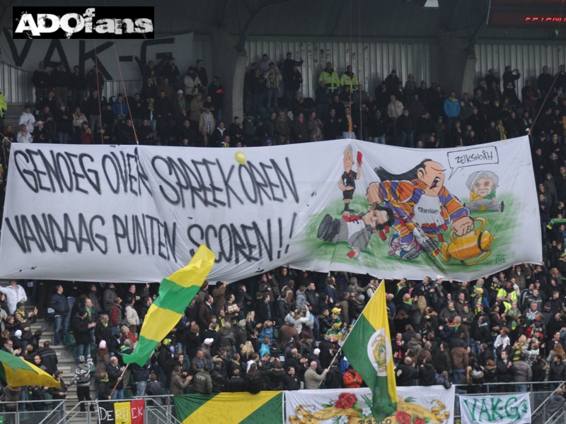 Eredivisie ADO Den haag Feyenoord   En de heren (en dames) van Vak G hadden weer een zeer fraai spandoek gemaakt.