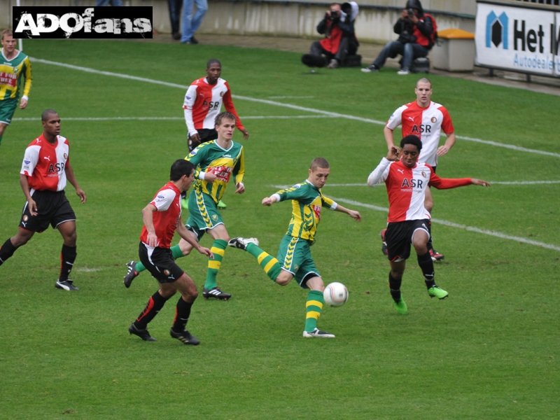 Eredivisie ADO Den haag Feyenoord   Derijck had een goeie kans zijn oud werkgever op achterstand te zetten, maar de bal ging centimeters naas