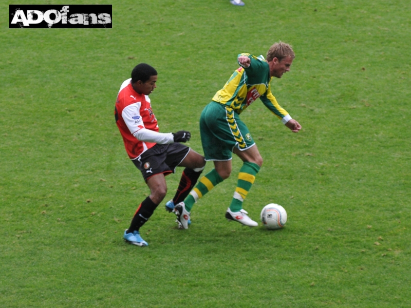 Eredivisie ADO Den haag Feyenoord   Derijck had een goeie kans zijn oud werkgever op achterstand te zetten, maar de bal ging centimeters naas