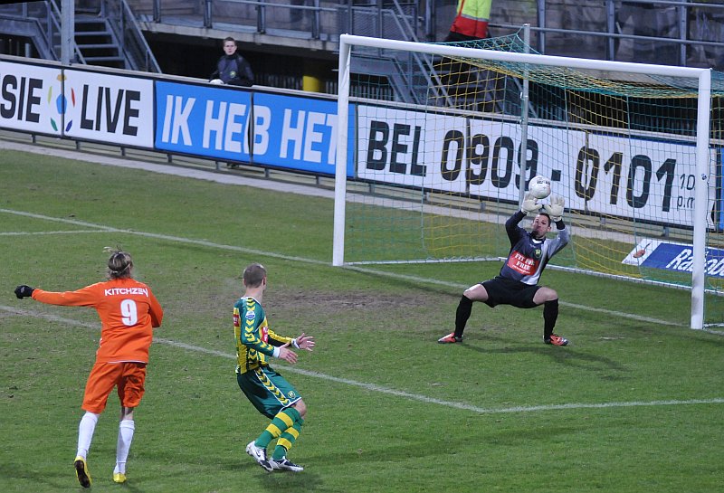 Eredivisie ADO Den Haag Vitesse  Nilsson weet  in de tweede helft Vitesse op  voorsprong te brengen