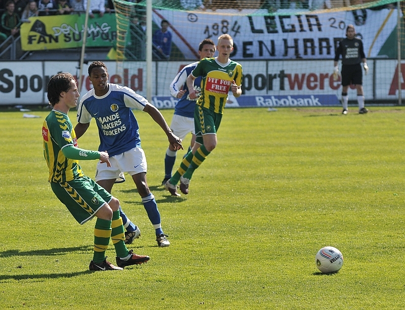 Verslag & foto`s: ADO Den Haag  speelt volgend jaar ook weer eredivisie