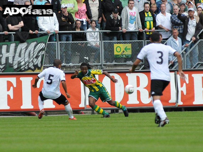 Ruime winst voor Valencia in oefenduel tegen ADO