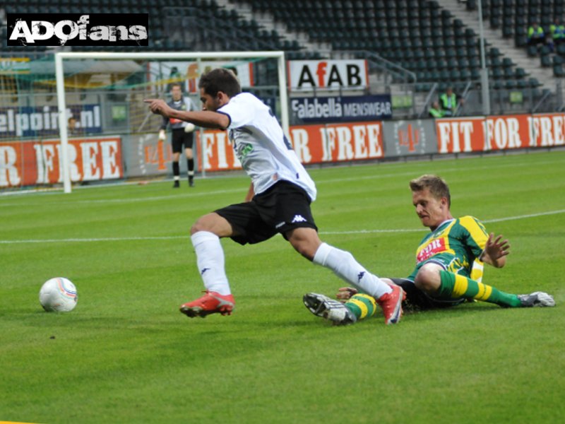 Ruime winst voor Valencia in oefenduel tegen ADO