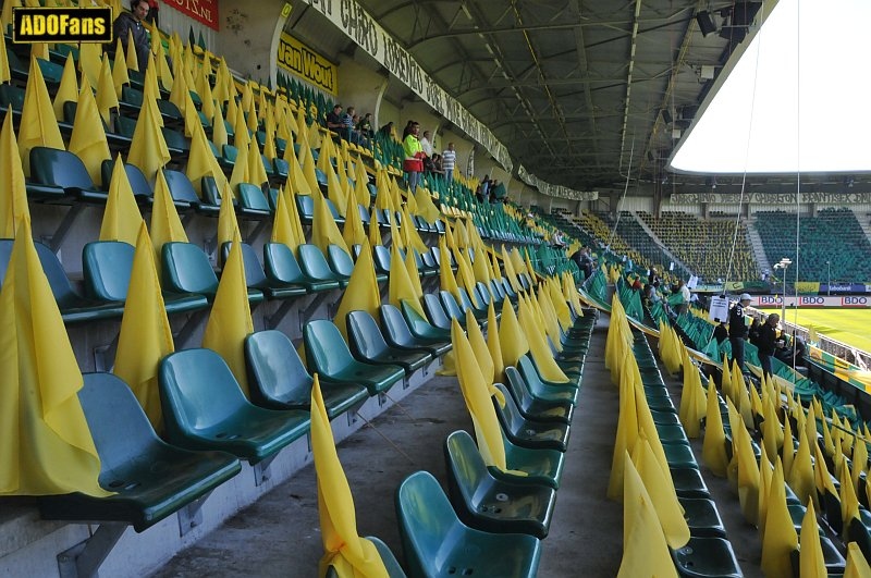 Bij ieder stoeltje in het kyocera stadion was een vlaggetje geplaatst