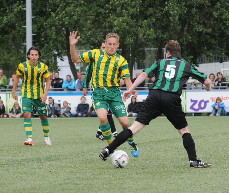 Jubileumwedstrijd Graaf Willem II VAC - ADO Den Haag  Toornstra en Wouter de Vogel