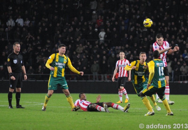 Psv wint met 7-0 van ADO Den Haag