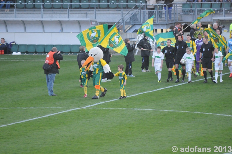 Competitie wedstrijd ADO Den Haag - VVV-Venlo  eindstand 1-1