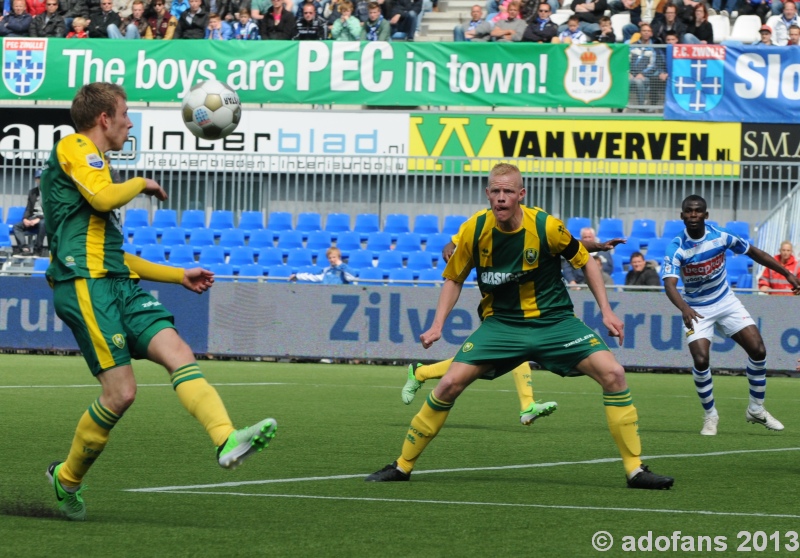 wedstrijd foto  PEC Zwolle- ADO Den Haag 12 mei 2013