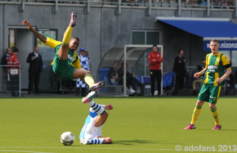 wedstrijd foto  PEC Zwolle- ADO Den Haag 12 mei 2013