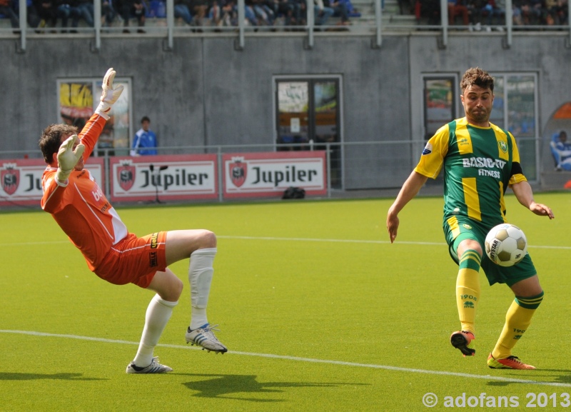 wedstrijd foto  PEC Zwolle- ADO Den Haag 12 mei 2013