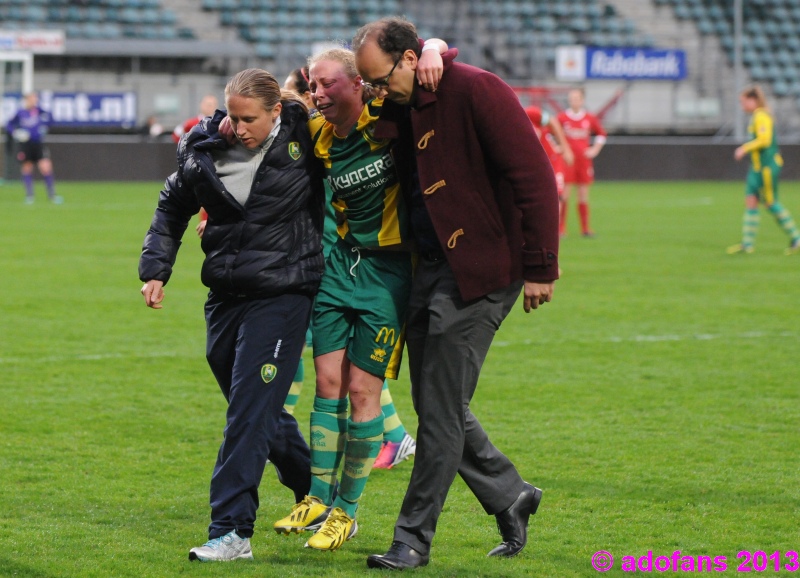 Vrouwenvoetbal: verslag en foto`s ADO Den Haag - FC Twente