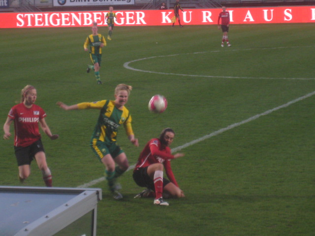 ADO Dames spelen gelijk tegen PSV